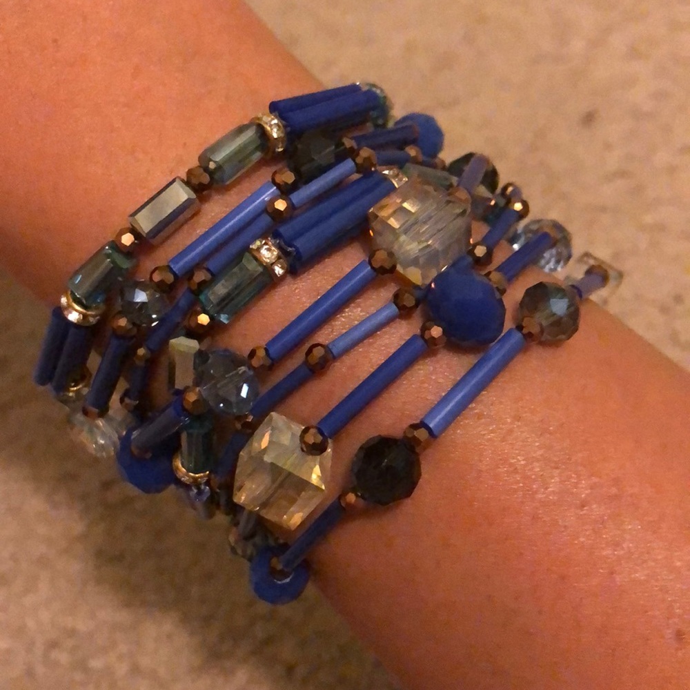Blue beaded bracelet